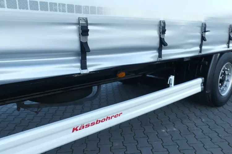 KAESSBOHRER MEGA / FIRANKA / OŚ PODNOSZONA / DACH PODNOSZONY / zdjęcie 21