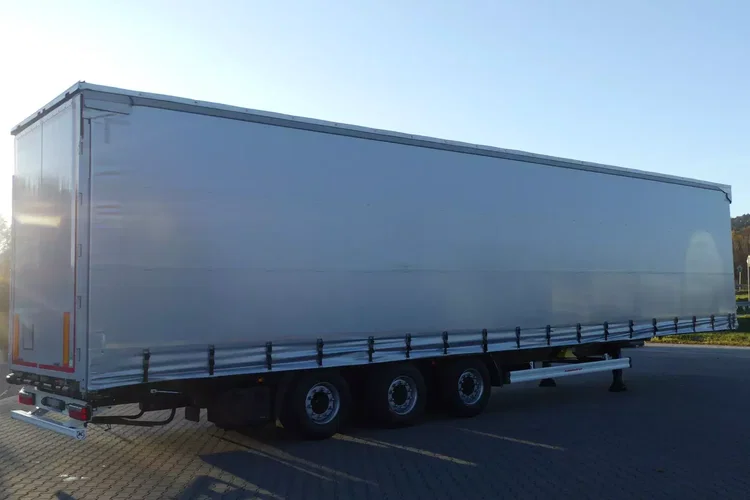 KAESSBOHRER MEGA / FIRANKA / OŚ PODNOSZONA / DACH PODNOSZONY / zdjęcie 9