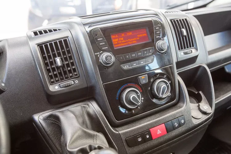 Fiat Ducato 2.3 DOKA 7-OSÓB SKRZYNIA 2.93m Maxi zdjęcie 27