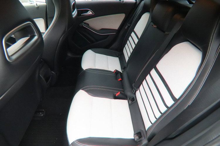 Mercedes A 180 Avantgarde, 6-bieg, zarejestrowany zdjęcie 12