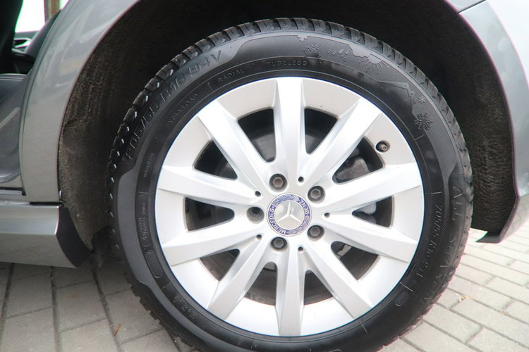 Mercedes A 180 Avantgarde, 6-bieg, zarejestrowany zdjęcie 16