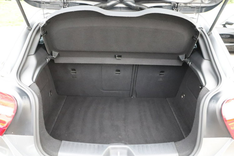 Mercedes A 180 Avantgarde, 6-bieg, zarejestrowany zdjęcie 17