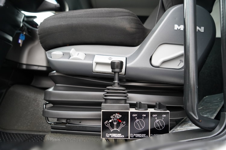 MAN TGS 26.480 / 6X6 / 3 STRONNA WYWROTKA /  HYDROBURTA / UAL /BORDMATIC  zdjęcie 32