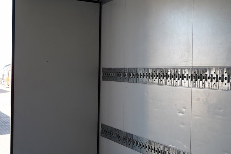 Krone CHŁODNIA / THERMO KING SLX 300 / OŚ PODNOSZONA  zdjęcie 16