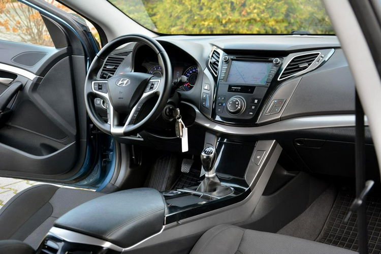 Hyundai i40 1.6GDI(135KM) Led Navi Kamera Klimatronic Parktronik Hak Alu 16" zdjęcie 18