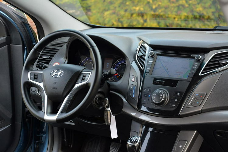 Hyundai i40 1.6GDI(135KM) Led Navi Kamera Klimatronic Parktronik Hak Alu 16" zdjęcie 19