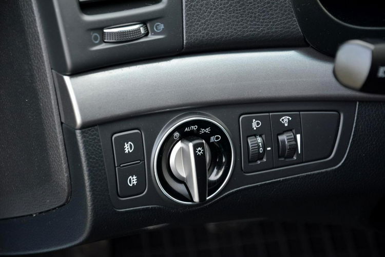 Hyundai i40 1.6GDI(135KM) Led Navi Kamera Klimatronic Parktronik Hak Alu 16" zdjęcie 33