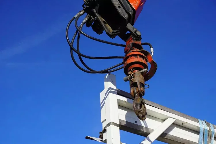 Renault C380 E6 6x4 / HDS Fassi F135 2700 MTH / Zasięg 8 m / 5.6 t udźwig / Wywrotka 3-stronna / Hydroburta zdjęcie 18