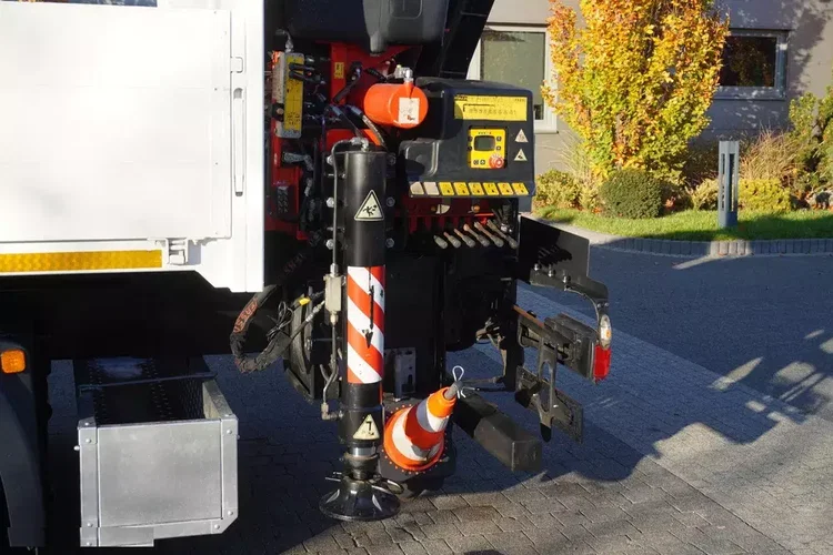 MAN TGS 26.420 E6 6x4 / HDS Fassi F215A / 360 MTH / 5.6 t udźwig / 12.7 m zasięg / 120 tys. km zdjęcie 16