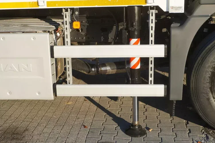 MAN TGS 26.420 E6 6x4 / HDS Fassi F215A / 360 MTH / 5.6 t udźwig / 12.7 m zasięg / 120 tys. km zdjęcie 17