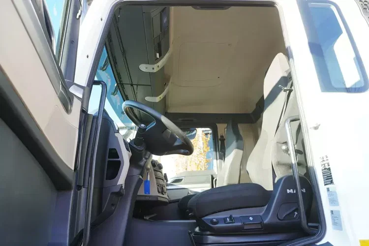 MAN TGS 26.420 E6 6x4 / HDS Fassi F215A / 360 MTH / 5.6 t udźwig / 12.7 m zasięg / 120 tys. km zdjęcie 21