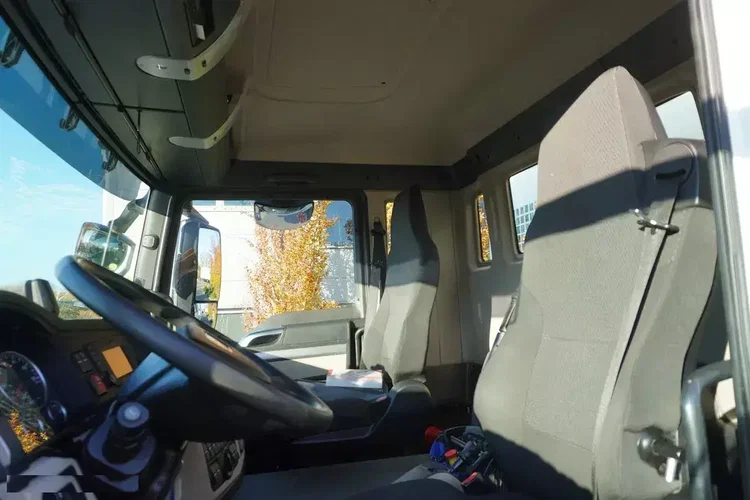 MAN TGS 26.420 E6 6x4 / HDS Fassi F215A / 360 MTH / 5.6 t udźwig / 12.7 m zasięg / 120 tys. km zdjęcie 22