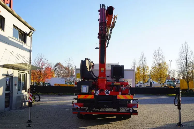 MAN TGS 26.420 E6 6x4 / HDS Fassi F215A / 360 MTH / 5.6 t udźwig / 12.7 m zasięg / 120 tys. km zdjęcie 7
