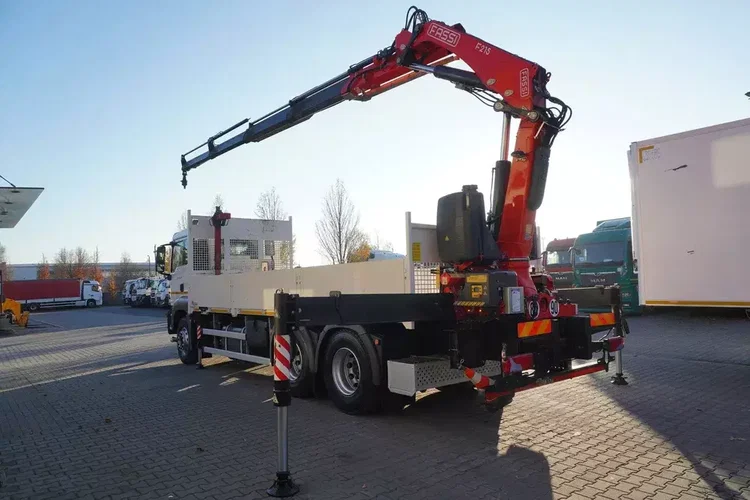 MAN TGS 26.420 E6 6x4 / HDS Fassi F215A / 360 MTH / 5.6 t udźwig / 12.7 m zasięg / 120 tys. km zdjęcie 9