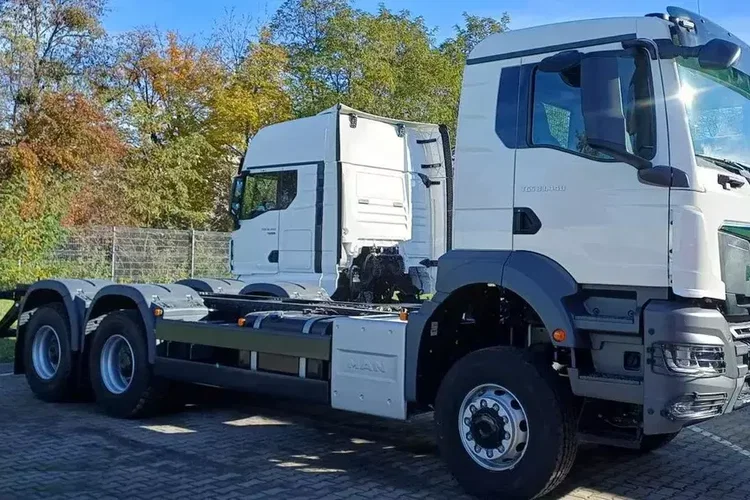 MAN TGS 33.440 NOWY / 6x6 /Rama do zabudowy / Bez przebiegu / PTO zdjęcie 1