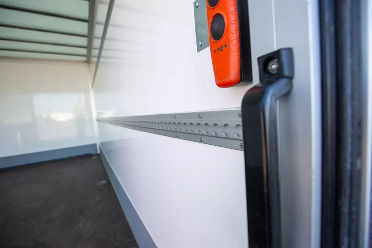 Peugeot Boxer 165KM 8ep KONTENER + WINDA dHollandia 750kg zdjęcie 38