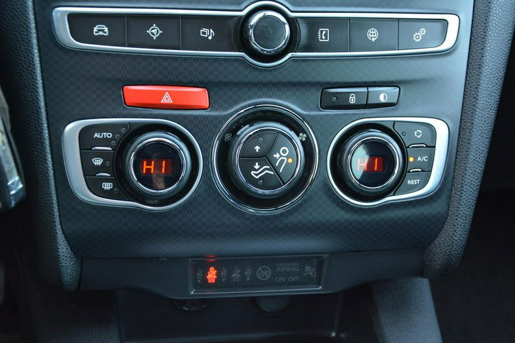 DS4 1.6THP(165KM) Skóry Xenon Ledy Duża Navi Blis 2XParktr. Aso Citroen zdjęcie 32