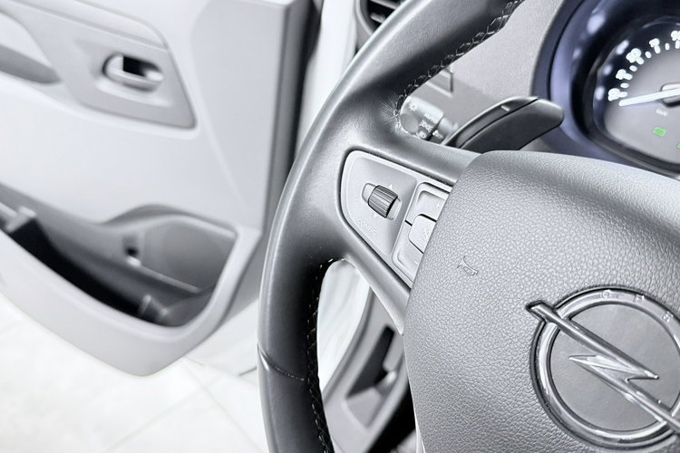 Opel Vivaro 2.0 Diesel 122KM L4H1 Exclusive AppleCar KeyLess Automat F-VAT zdjęcie 38
