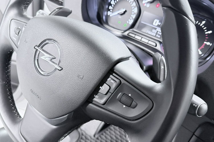 Opel Vivaro 2.0 Diesel 122KM L4H1 Exclusive AppleCar KeyLess Automat F-VAT zdjęcie 39