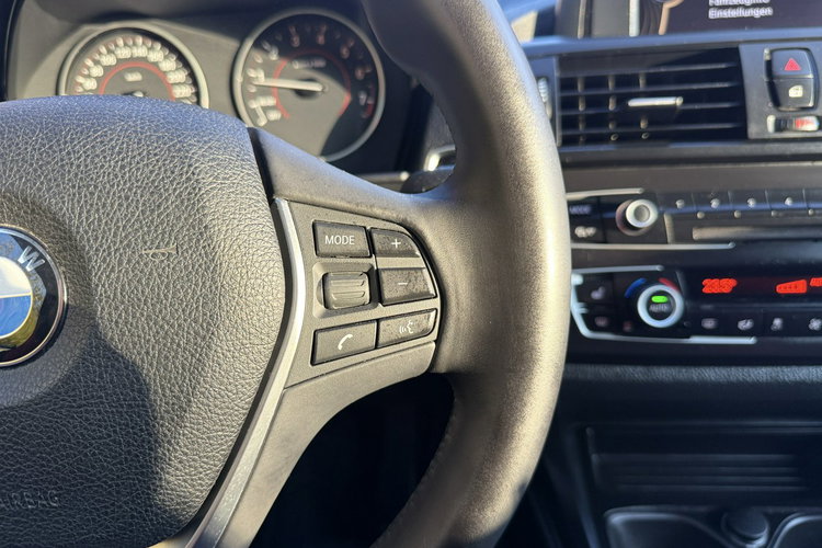 BMW 116 M pakiet AC SCHNITZER Bardzo zadbana oryginalny przebieg zdjęcie 9