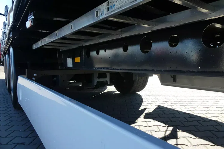 Wielton MEGA / FIRANKA / OŚ PODNOSZONA / DACH PODNOSZONY / zdjęcie 20