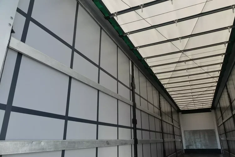 Wielton MEGA / FIRANKA / OŚ PODNOSZONA / DACH PODNOSZONY / zdjęcie 23