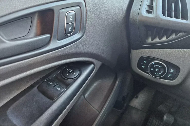 Ford transit-connect Long 44999zł NETTO 1.5TdCi/120KM zdjęcie 17