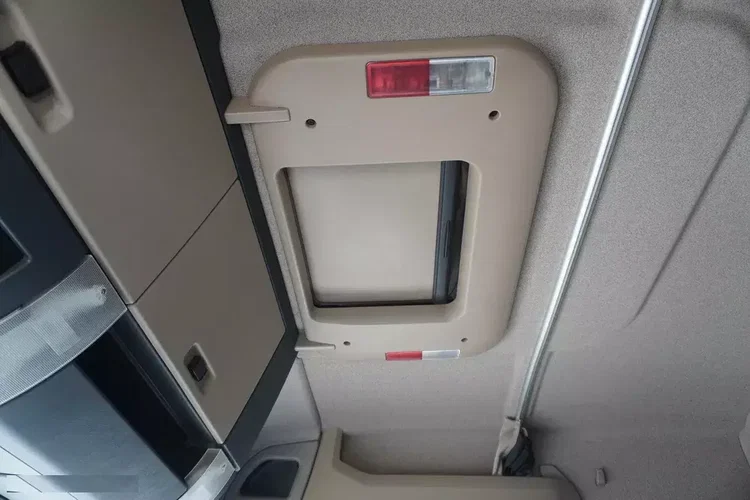 MAN TGS 35.420 8×2 / Rama 6.4 m / 3 osie skrętne zdjęcie 15