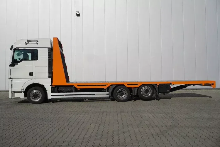 MAN TGX 26.500 6x2 E6 / NOWA Zabudowa laweta 8.75 m / oś skrętna zdjęcie 2