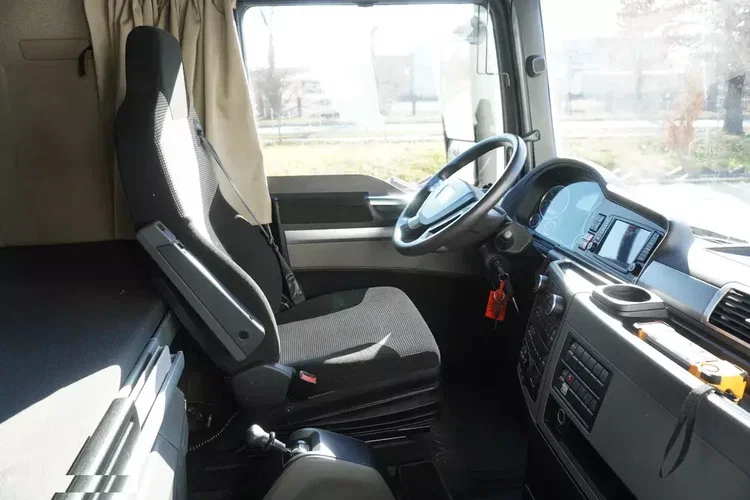 MAN TGX 26.500 6x2 E6 / NOWA Zabudowa laweta 8.75 m / oś skrętna zdjęcie 24