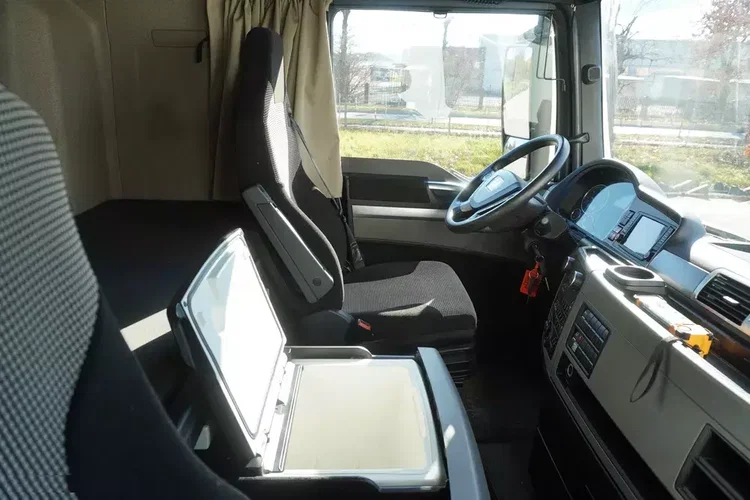 MAN TGX 26.500 6x2 E6 / NOWA Zabudowa laweta 8.75 m / oś skrętna zdjęcie 26