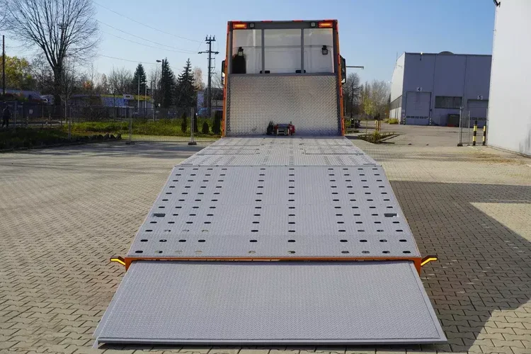 MAN TGX 26.500 6x2 E6 / NOWA Zabudowa laweta 8.75 m / oś skrętna zdjęcie 6