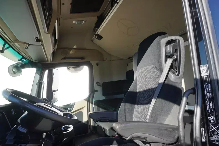 Mercedes Actros 1840 E6 4×2 / NOWA zabudowa Laweta 9.25 m / Kabina salonka zdjęcie 20