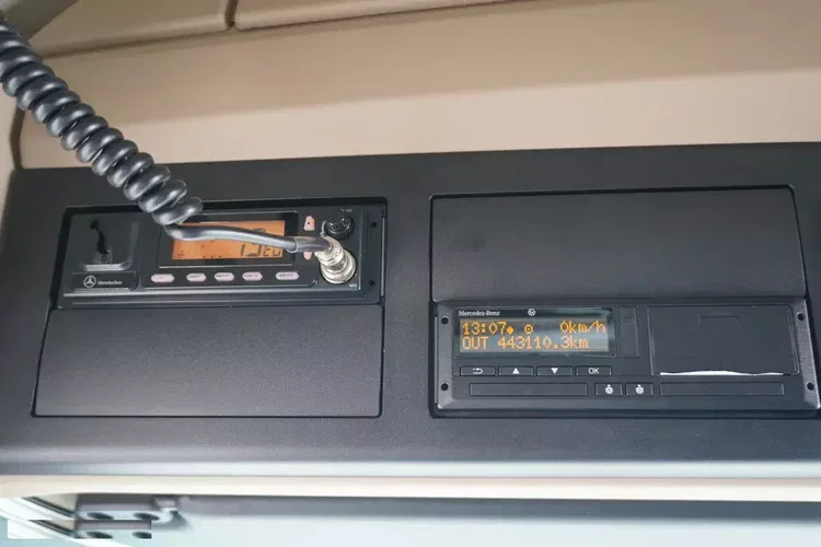 Mercedes Actros 1840 E6 4×2 / NOWA zabudowa Laweta 9.25 m / Kabina salonka zdjęcie 21