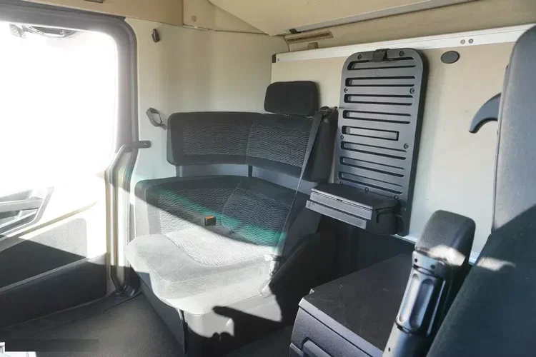 Mercedes Actros 1840 E6 4×2 / NOWA zabudowa Laweta 9.25 m / Kabina salonka zdjęcie 22