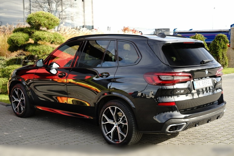 BMW X5 xDrive30d / 2022 ROK / 4X4 / M-PAKIET / POLSKI SALON / zdjęcie 10