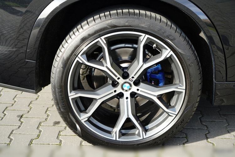 BMW X5 xDrive30d / 2022 ROK / 4X4 / M-PAKIET / POLSKI SALON / zdjęcie 29