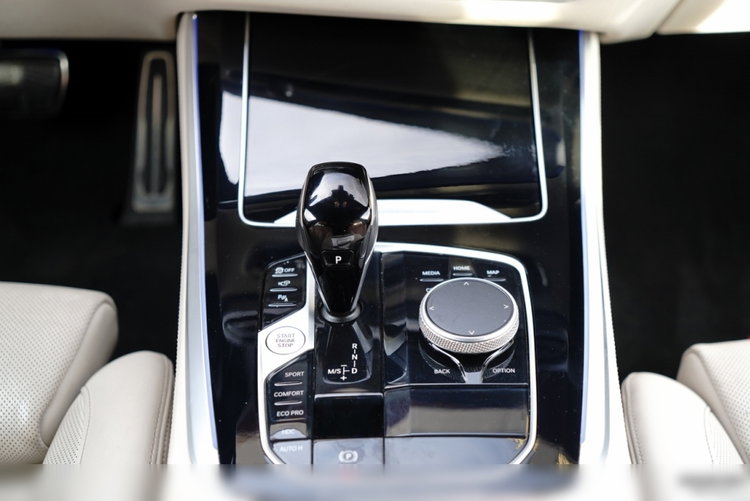 BMW X5 xDrive30d / 2022 ROK / 4X4 / M-PAKIET / POLSKI SALON / zdjęcie 38