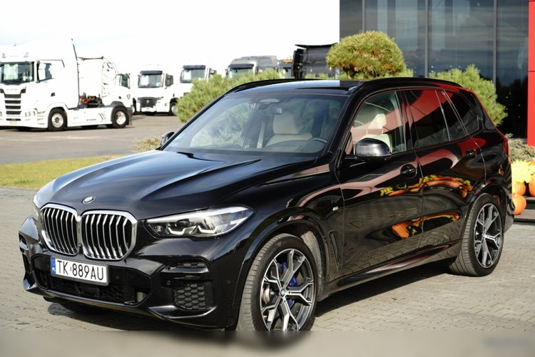 BMW X5 xDrive30d / 2022 ROK / 4X4 / M-PAKIET / POLSKI SALON / zdjęcie 7