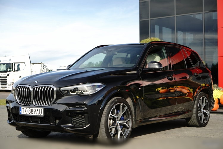 BMW X5 xDrive30d / 2022 ROK / 4X4 / M-PAKIET / POLSKI SALON / zdjęcie 8