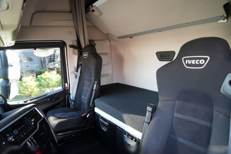 Iveco S-WAY 510 / RETARDER / HYDRAULIKA / KLIMA POSTOJOWA / OPONY 100%  zdjęcie 24