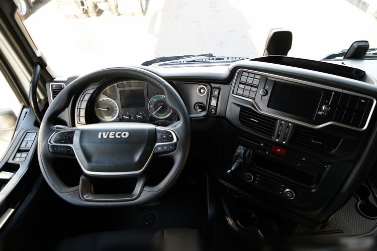 Iveco S-WAY 510 / RETARDER / HYDRAULIKA / KLIMA POSTOJOWA / OPONY 100%  zdjęcie 28