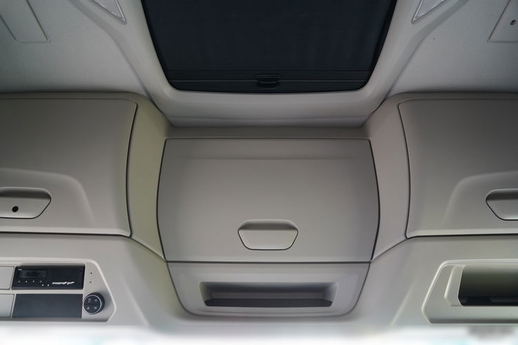 Iveco S-WAY 510 / RETARDER / HYDRAULIKA / KLIMA POSTOJOWA / OPONY 100%  zdjęcie 33