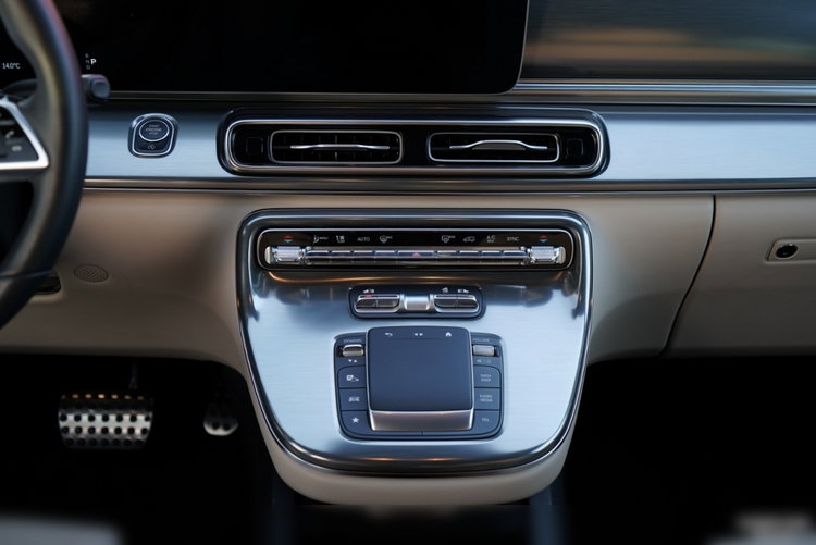 Mercedes -Benz V-Class V 300 d EXCLUSIVE long zdjęcie 38