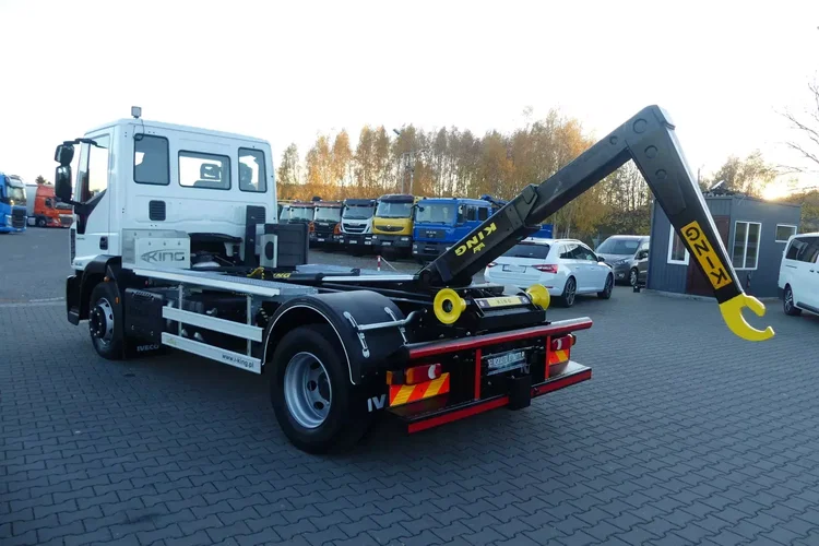 Iveco EUROCARGO 120E-220 / HAKOWIEC / EURO 6 / 48 tys km / MANUAL / zdjęcie 10