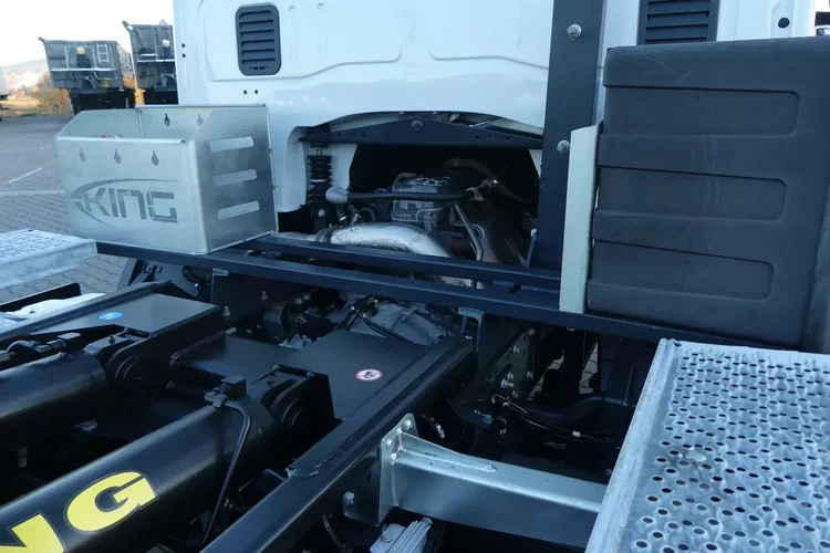 Iveco EUROCARGO 120E-220 / HAKOWIEC / EURO 6 / 48 tys km / MANUAL / zdjęcie 13