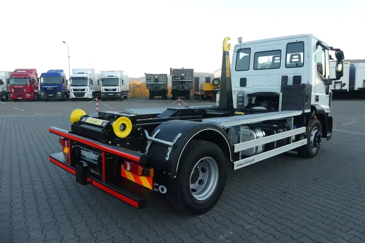 Iveco EUROCARGO 120E-220 / HAKOWIEC / EURO 6 / 48 tys km / MANUAL / zdjęcie 19