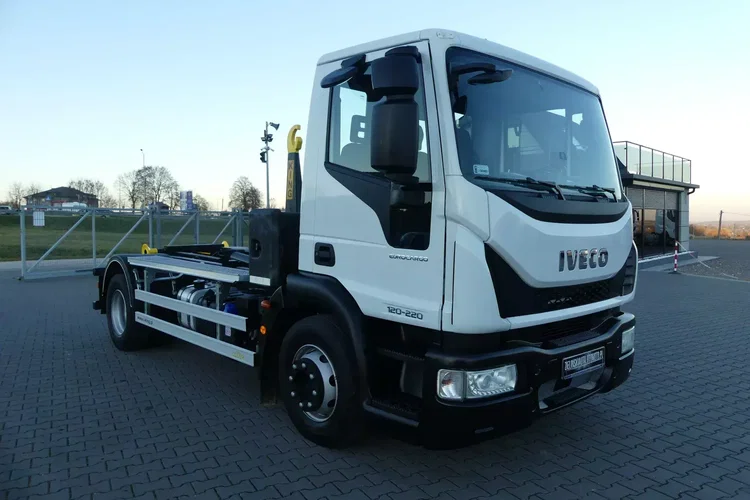Iveco EUROCARGO 120E-220 / HAKOWIEC / EURO 6 / 48 tys km / MANUAL / zdjęcie 20
