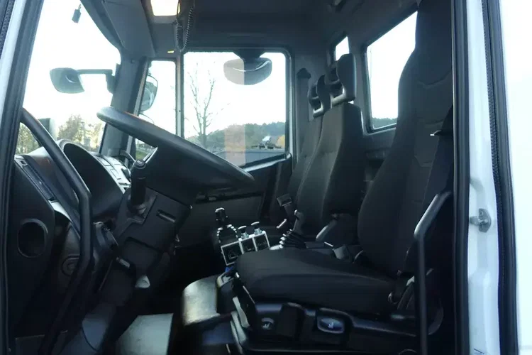 Iveco EUROCARGO 120E-220 / HAKOWIEC / EURO 6 / 48 tys km / MANUAL / zdjęcie 28