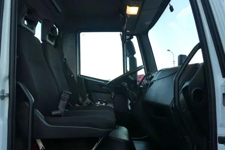 Iveco EUROCARGO 120E-220 / HAKOWIEC / EURO 6 / 48 tys km / MANUAL / zdjęcie 31